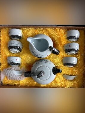 Chinese Ceramic Tea Cup Set
